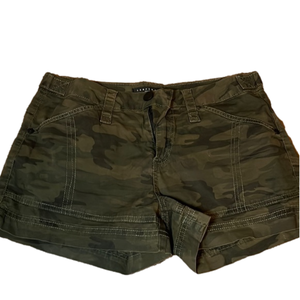 sanctuary camo shorts size 24